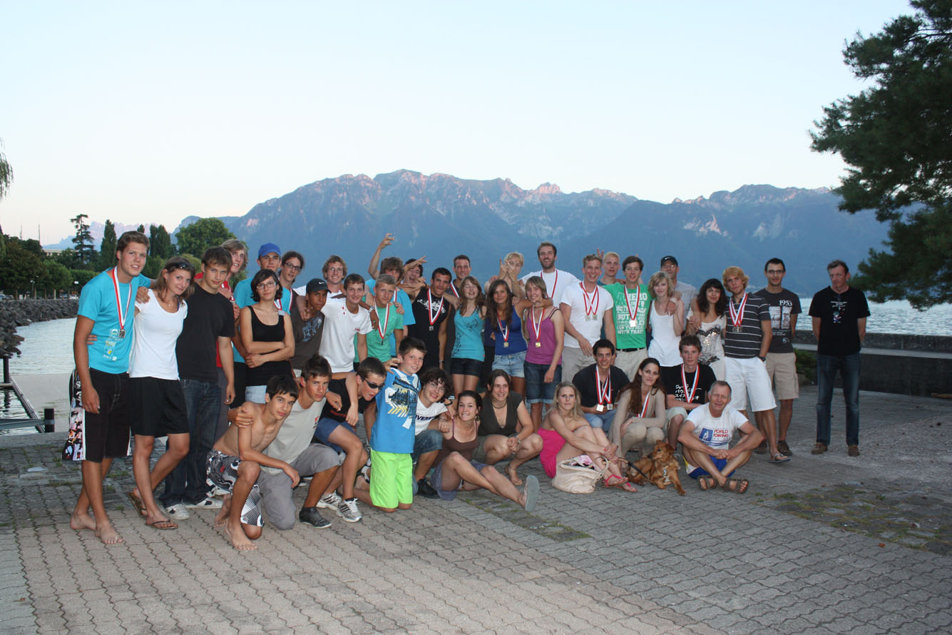 des CAVistes heureux#32A59E